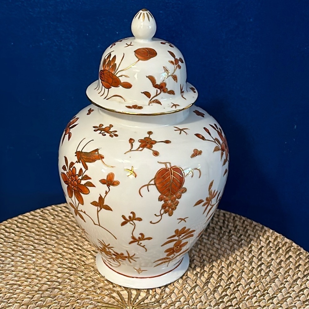 VINTAGE JAPANESE PORCELAIN WARE ACF FLORAL GINGER JAR HAND DECORATED HONG KONG